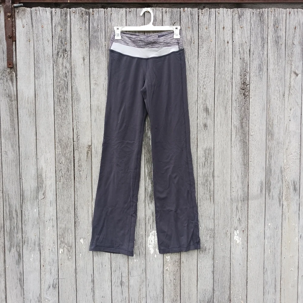 Lululemon Astro Pants Flare‎ Gray Coal Strata Stripe Womens Sz 6 Y2K Yoga Pants